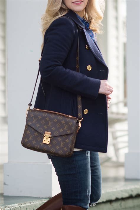 louis vuitton pochette metis multi|louis vuitton pochette metis celebrities.